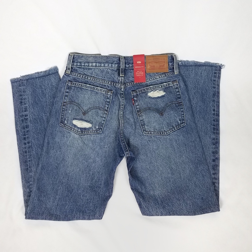 NWT Levi's Wedgie Fit Jeans ONE SIZE 26 LEFT! - Picture 4 of 8